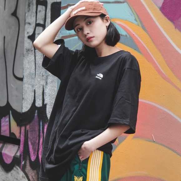 Authentic Supreme North Face T-shirt - Picture 10 of 10